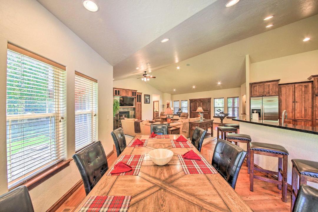 Photo of Livingroom in Priest River