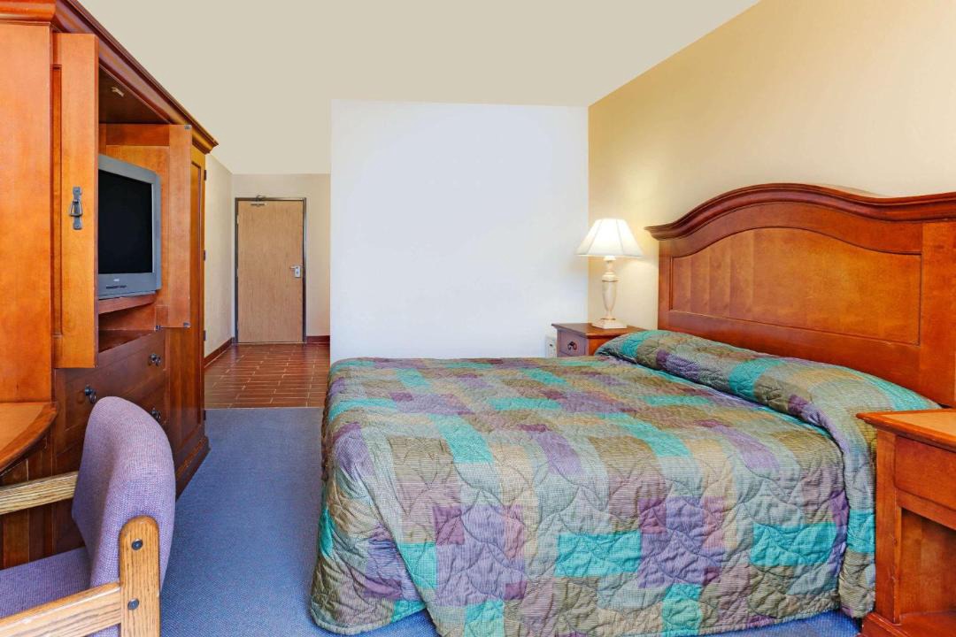 Photo of Bedroom in Altamont