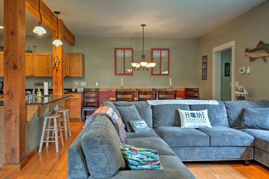 Photo of Livingroom in Valley West