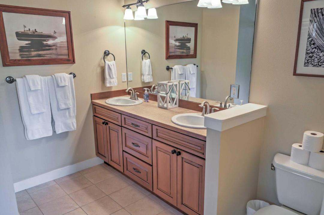 Photo of Bathroom in Wapato Point
