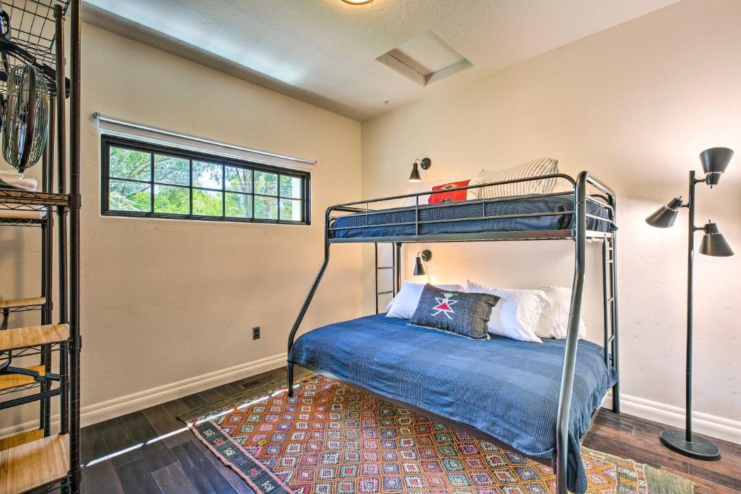 Photo of Bedroom in Sunset