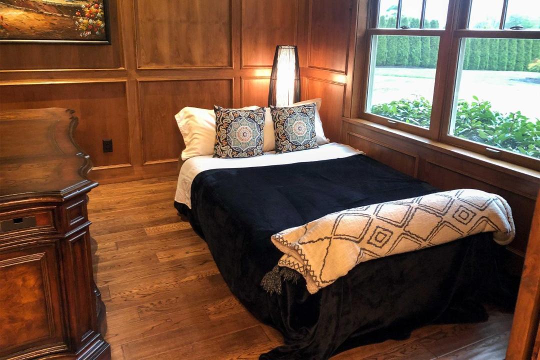 Photo of Bedroom in North Creek