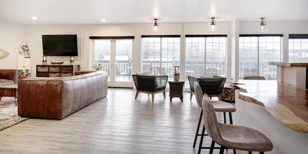 Photo of Livingroom in Depoe Bay
