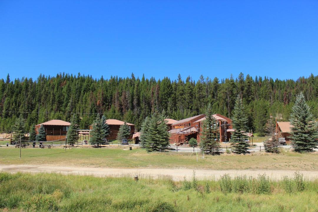 Photo of Buildings in Lolo