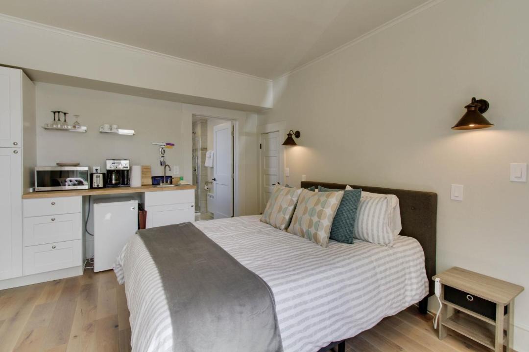 Photo of Bedroom in Anacortes