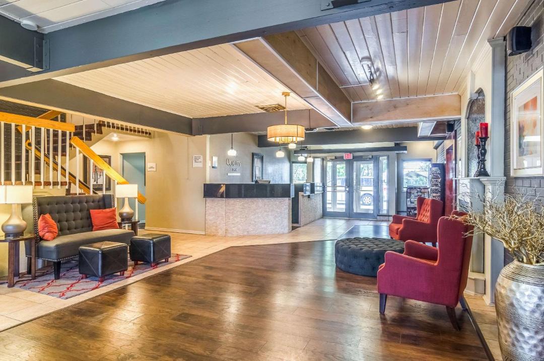 Photo of Livingroom in Buffalo
