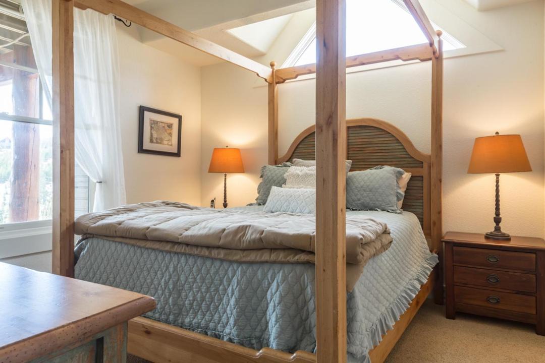 Photo of Bedroom in Saddle Ridge