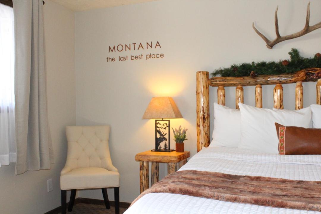 Photo of Bedroom in West Yellowstone