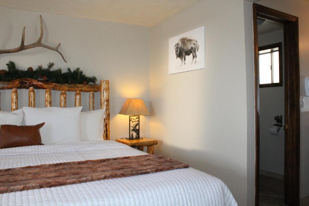 Photo of Bedroom in West Yellowstone