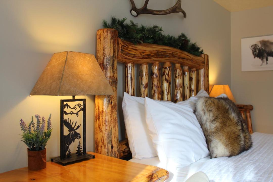 Photo of Bedroom in West Yellowstone