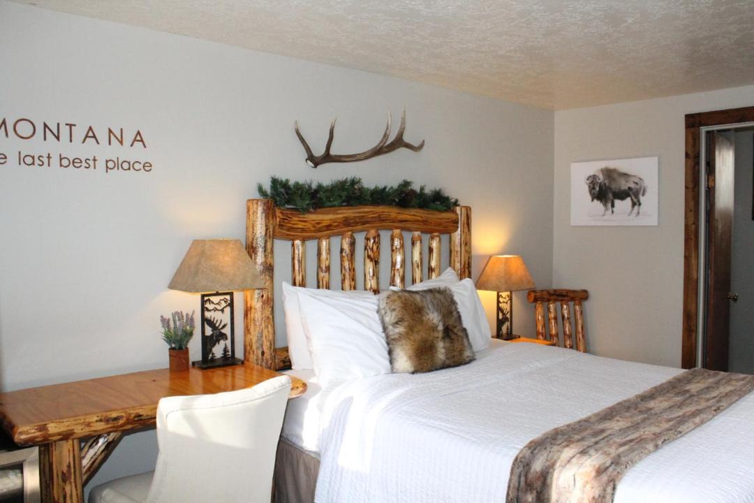 Photo of Bedroom in West Yellowstone
