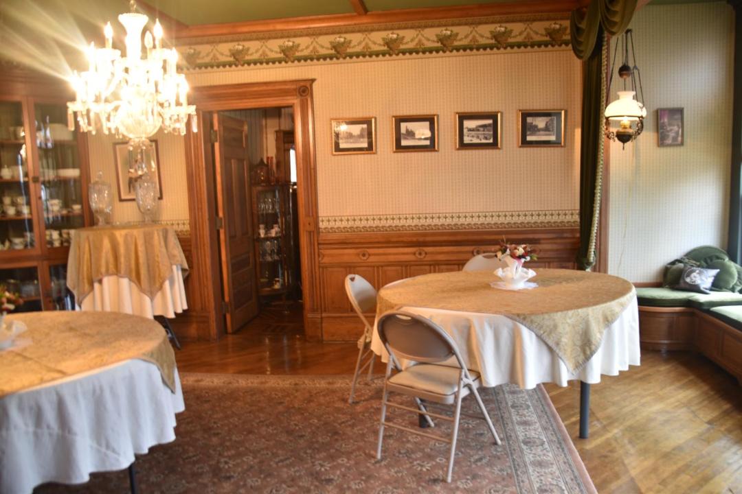 Photo of Livingroom in Leetonia