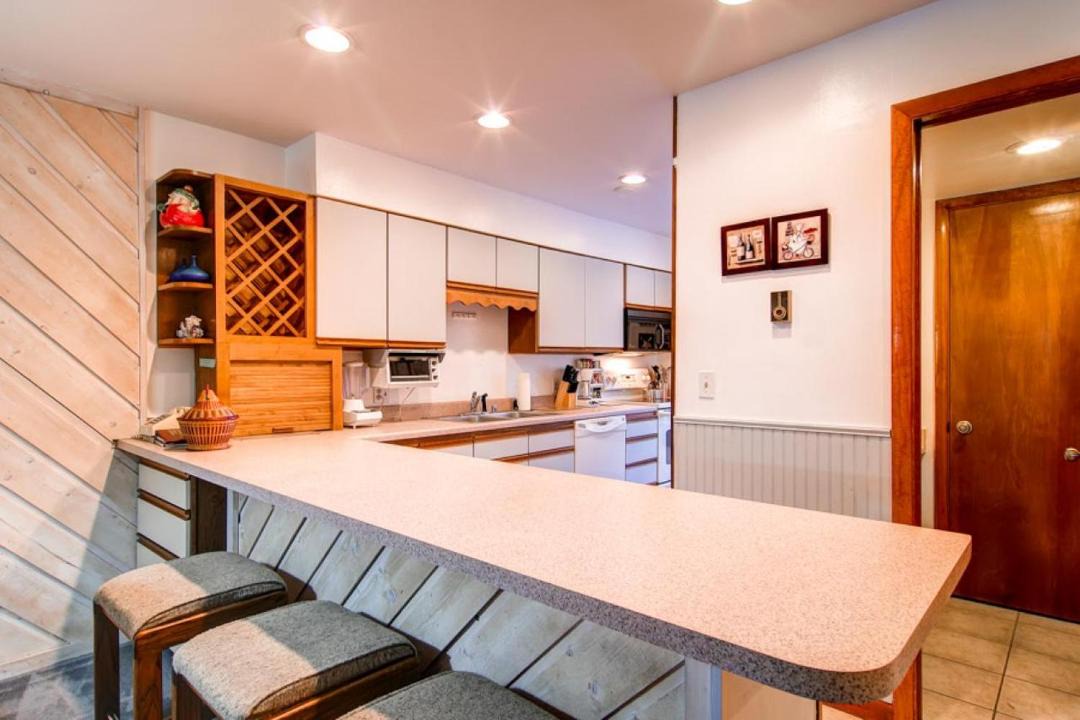 Photo of Livingroom in Four O'Clock