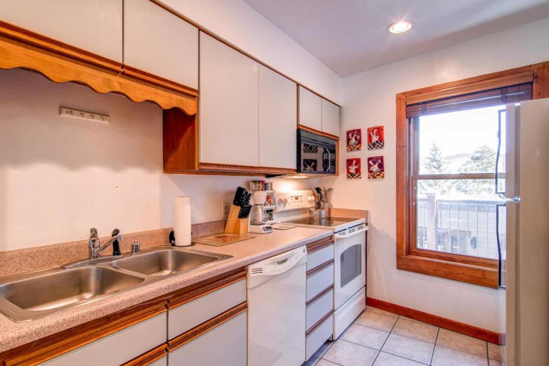 Photo of Kitchen in Four O'Clock