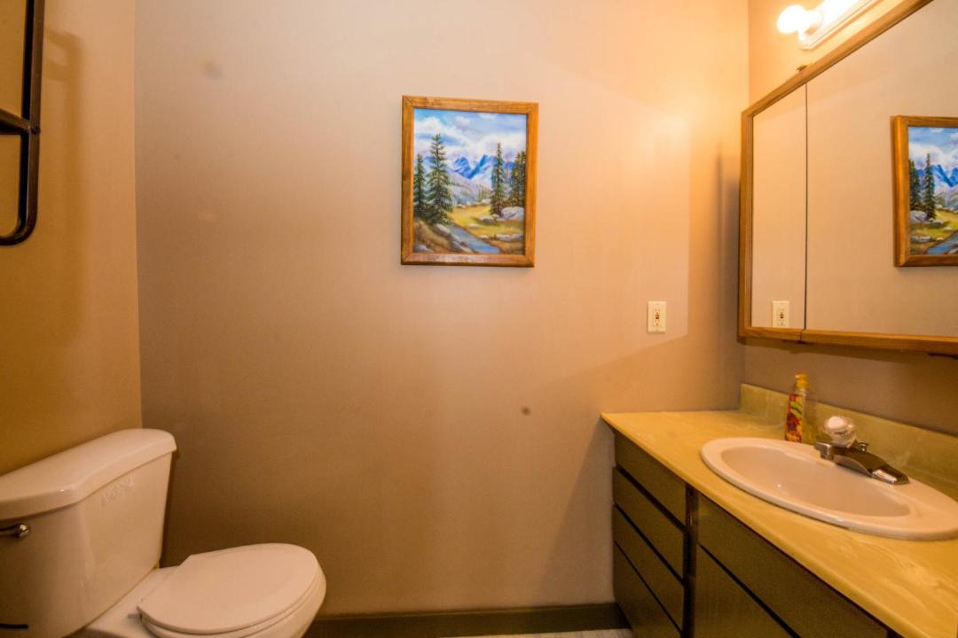 Photo of Bathroom in Garden City