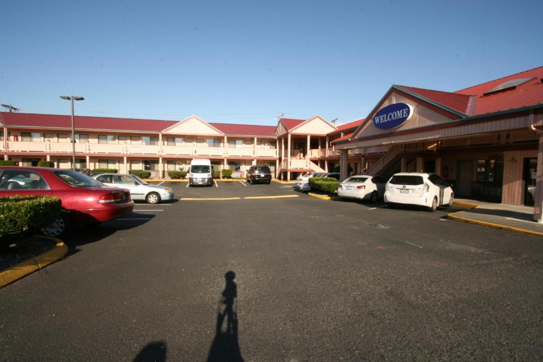 Photo of Others in Everett
