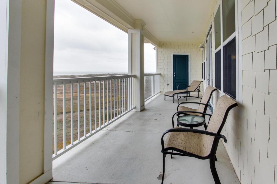 Photo of Patio Balcony in Red Fish Cove