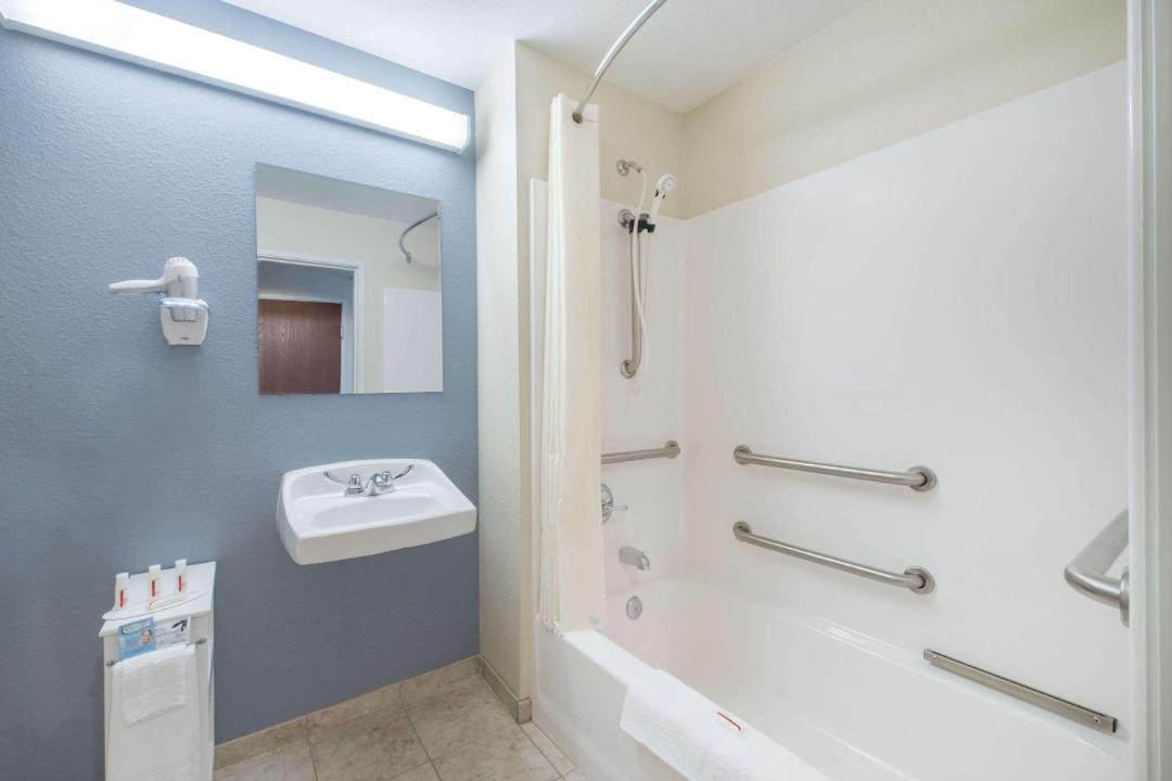 Photo of Bathroom in Minot