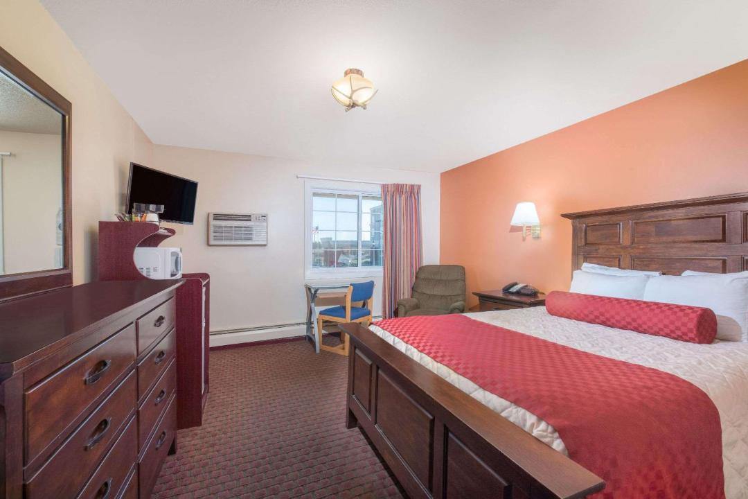 Photo of Bedroom in Minot
