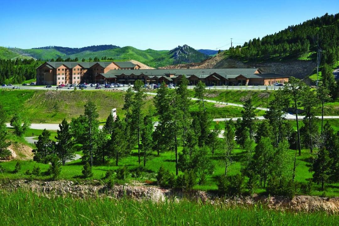 Photo of Others in Deadwood