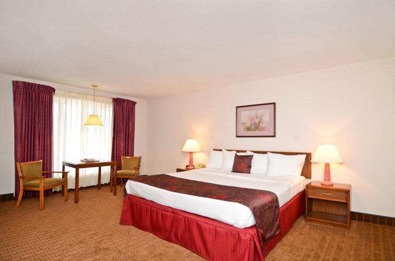 Photo of Bedroom in Breezewood