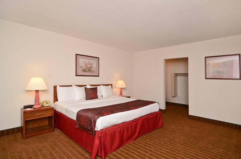 Photo of Bedroom in Breezewood