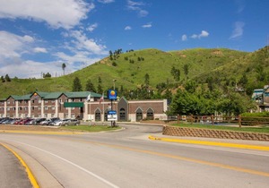 Comfort Inn & Suites Hotel in The Black Hills