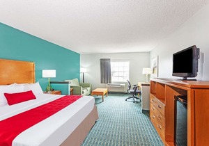 Ramada by Wyndham Louisville Expo Center