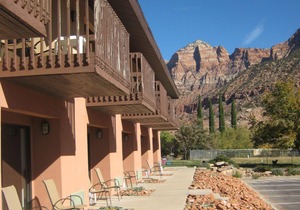 Bumbleberry Inn