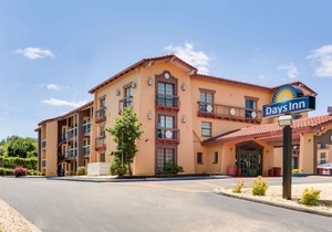 Days Inn by Wyndham Birmingham/West