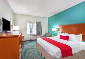 Ramada by Wyndham Louisville Expo Center