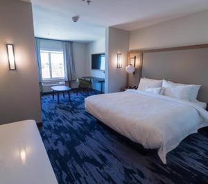 Fairfield Inn 