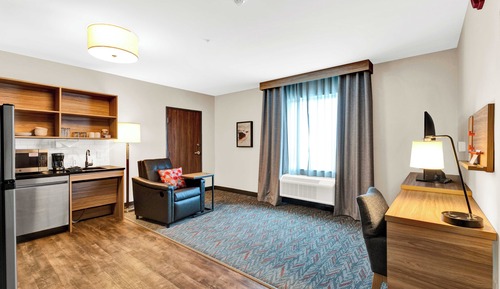 Suite, 1 Bedroom, Accessible (Mobility, Access Tub)