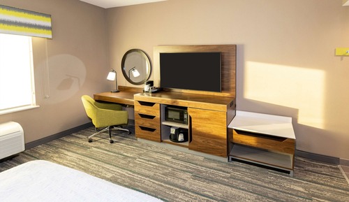 Room, 1 King Bed, Accessible (Hearing)