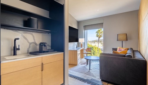 Suite, 1 King Bed