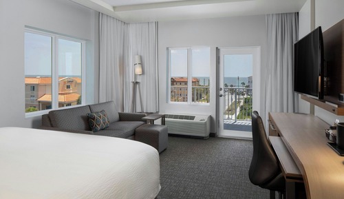 Room, 1 King Bed with Sofa bed, Hearing Accessible, Ocean View (Balcony)