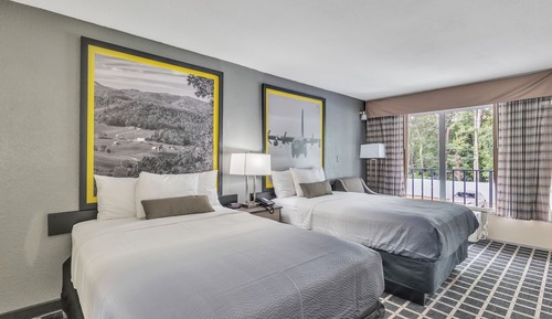 Suite, 2 Double Beds, Smoking