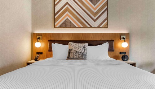 Standard Room, 1 King Bed, Accessible, Non Smoking
