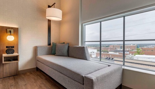 Suite, 1 King Bed, Non Smoking (Upgrade)