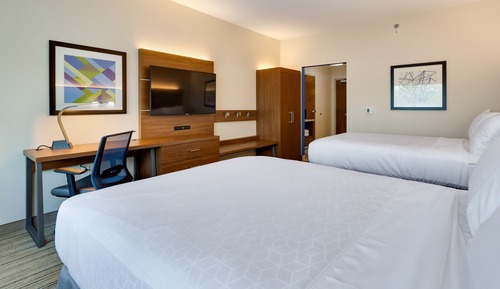 Standard Room, 2 Queen Beds (Extra Floor Space)