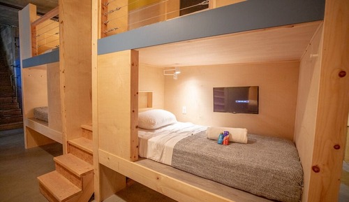 Basic Twin Room, Mixed Dorm