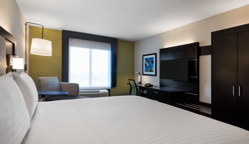 Standard Room, 1 King Bed