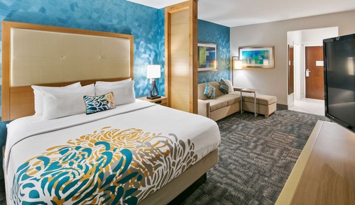 Suite, 1 King Bed, Non Smoking (with Sofabed)