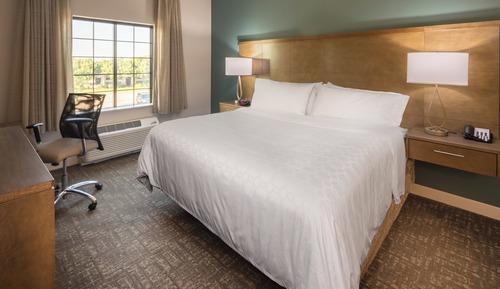 Studio Suite, 1 King Bed, Kitchen