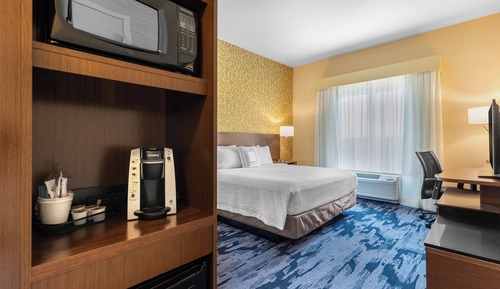 Room, 1 King Bed, Accessible Bathtub (Roll-in Shower)