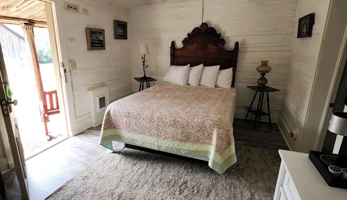 Standard Cabin, 1 Queen Bed