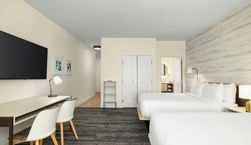 Studio, 2 Queen Beds