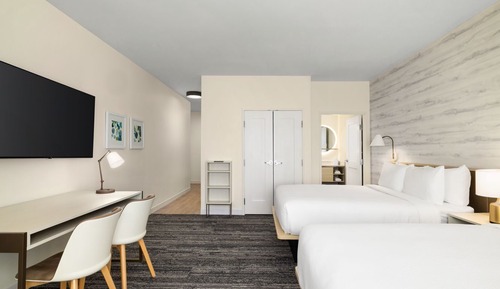 Studio, 2 Queen Beds, Corner