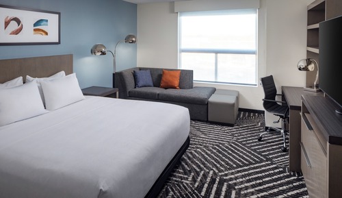Room, 1 King Bed (Den)
