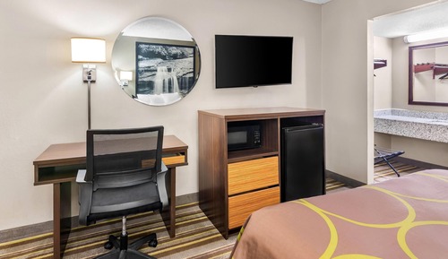 Standard Room, 1 Queen Bed